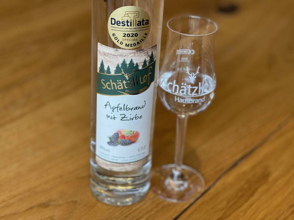 Apfel Zirbe 40% Prämiert 2023